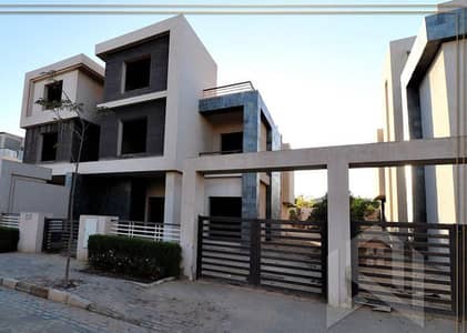 El karma 4 Compound. . El Sheikh zayed.  Twin house for sale