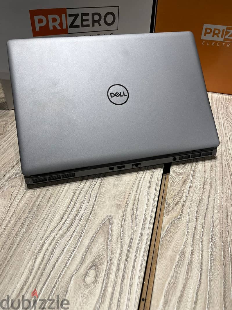 DELL Precision 7560 1
