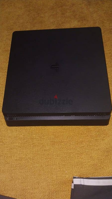 PS4 slim 1tb 8