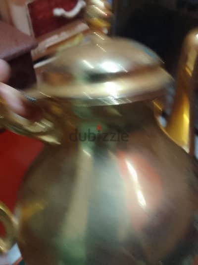 ابريق تحفه فنيه مطلي بالذهب لاصحاب الانتيكات والتحف