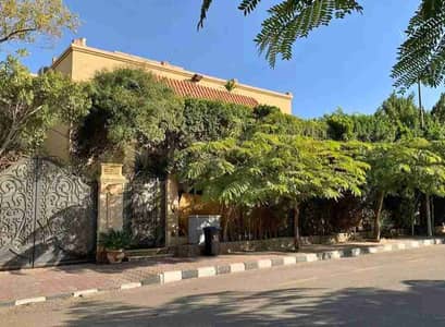 Standalone villa at a great price with immediate delivery, located in the Ministers Square area near the British University.