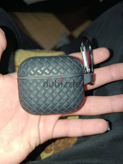 سماعات ايربودز بحاله جديده واستعمال خفيف