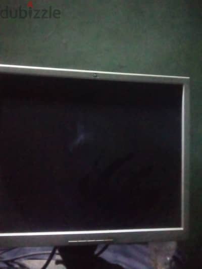 hp L1940T