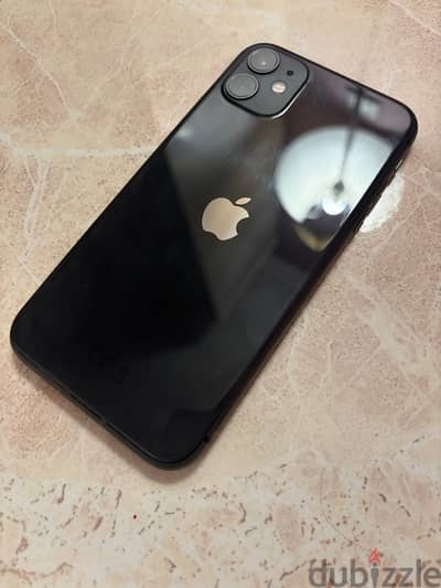 iPhone 11 - black