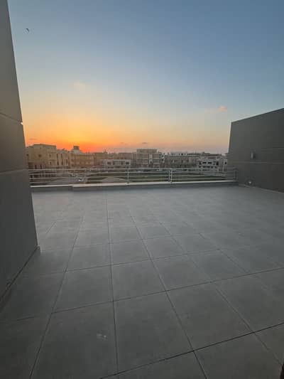 شقة اول سكن للايجار نص مفروش في اكستنشن غرب الجولف
