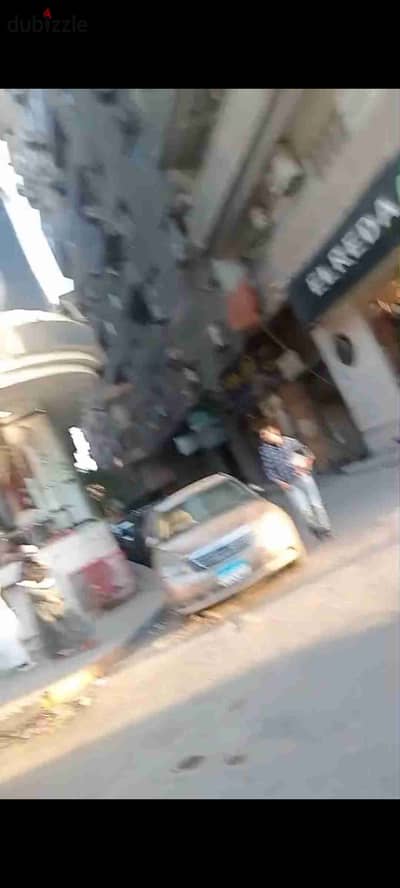 عقار كامل 3شقق 250م بالكامل للايجار شارع تجارى الجيزه