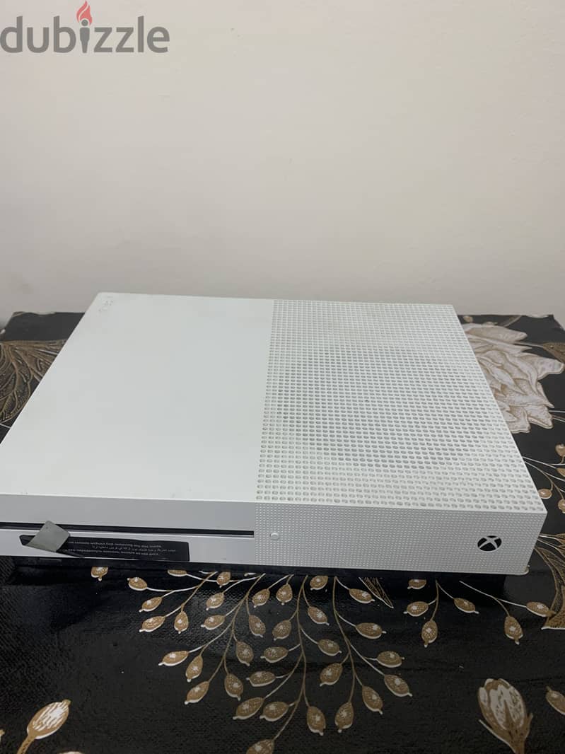 X box one s 1