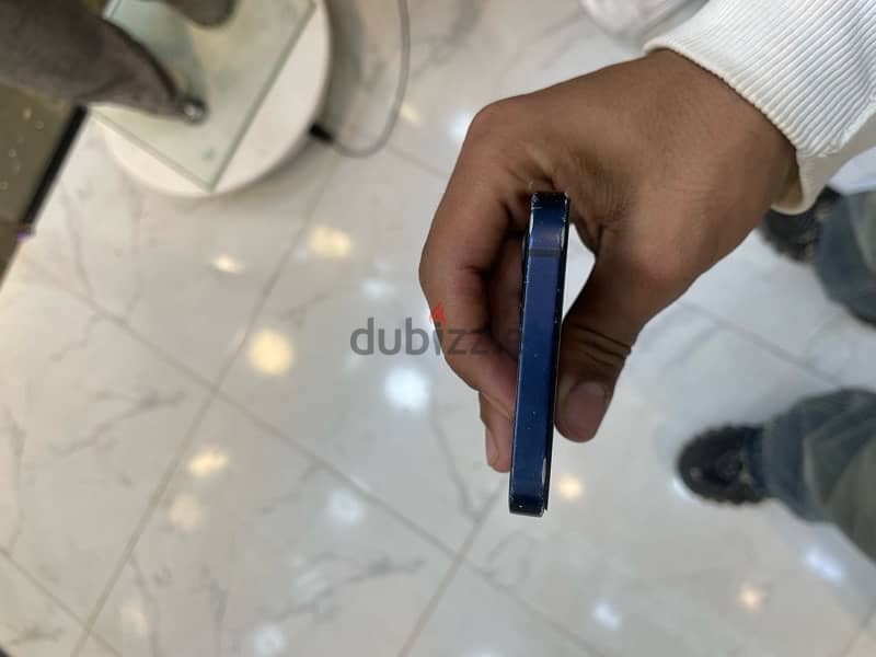 Iphone 12 ايفون للبدل 4
