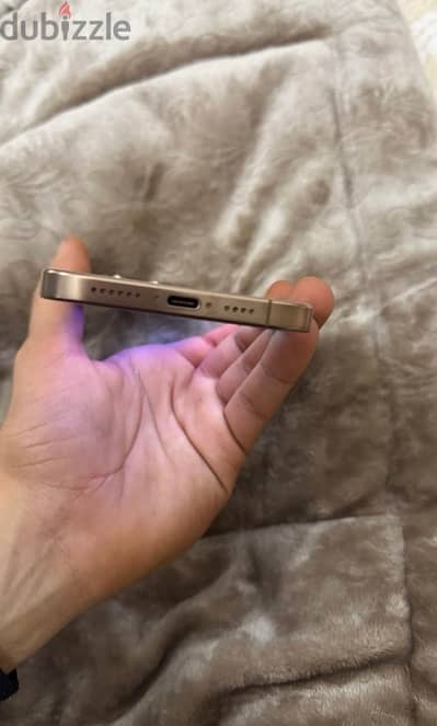 iphone 16 promax. 256  B100  لسه ف الضمان