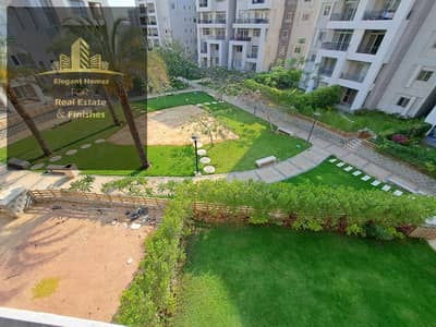 3 master bedroom unit in CFC with kitchen, air conditioning and appliances