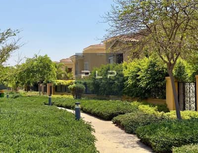 twin house villa for sale with the lowest price in the market for quick sale in Mivida Emaar Misr