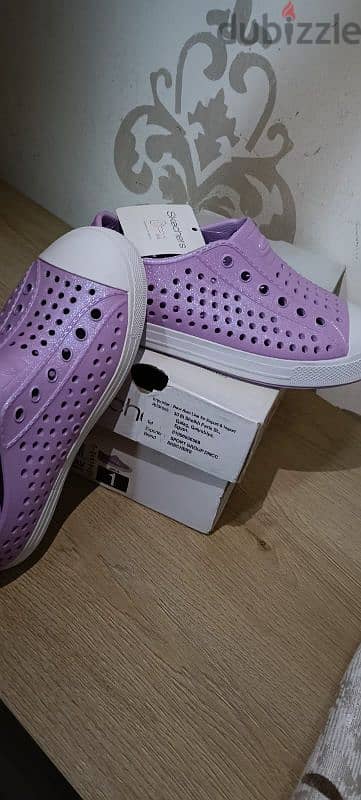 skechers shoes for girls size 32/ حذاء سكيتشرز بناتى لون موف مقاس ٣٢