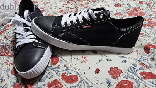 Levi's sneakers