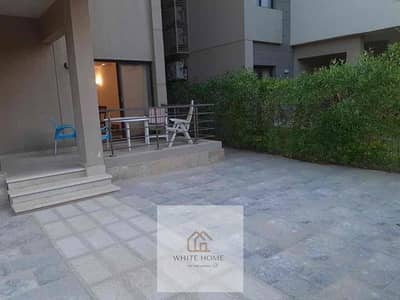 استوديو بجاردن مفروش للايجار بموقع مميزفي فيفث سكوير – حيث الخصوصية والرقي.