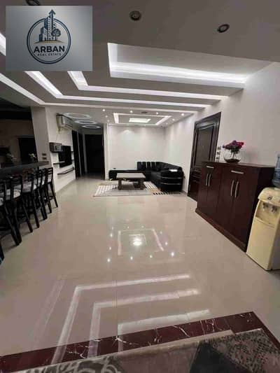 للإيجار شقة مفروشة فندقية اول سكن في زهراء المعادي الشطر العاشر بجانب كارفور و سط المطاعم و البراندات العالمية و طريق الدائري