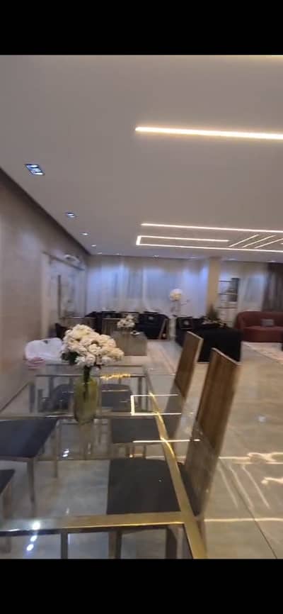 For rent, super lux spacious apartment with 3 rooms, a master room, sauna, and jacuzzi, 3 bathrooms, reception area of 3 pieces, first occupancy, and new furniture for lovers of luxury and sophistication, Sheikh Zayed