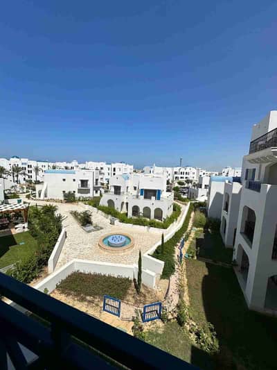 Chalet for sale in Greek Marassi – 2 bedrooms, prime location at the best price.