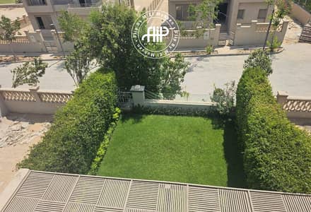 تاون هاوس ميدل للإيجار في اطلالة على الجولف