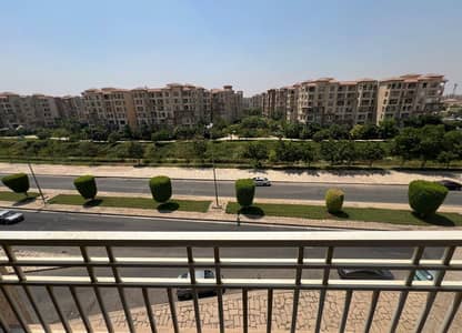 شقه للايجار مفروش  في مدينتي بالB7 فرش فندقي