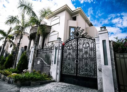 Luxury villa Ready to Move in Golden Heights New Cairo