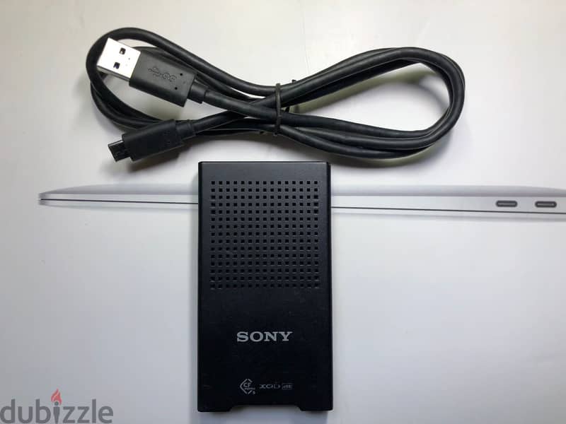 Sony MRW-G1 CFexpress Type B/XQD Memory Card Reader 1