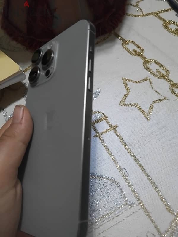 iPhone 15 pro max titanium 5