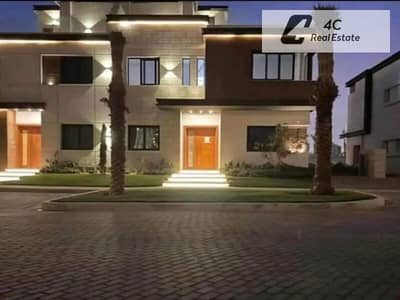 تاون هاوس كورنر للبيع باقل سعر و اميز لوكيشن في التجمع الخامس الجولدن سكوير من Fifth Settlement, Golden Square,in  Azzar 2