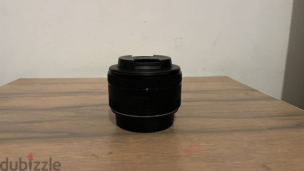 Camera Canon EOS 2000D DSLR 10