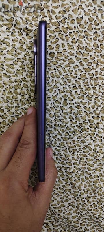vivo v40 4