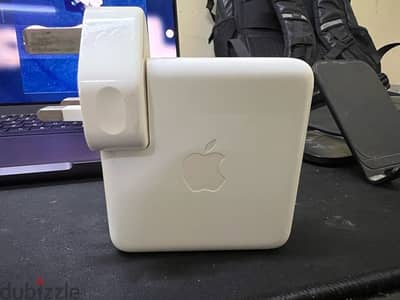 شاحن ماك بوك برو  اوريجنال 67 watt بحالة ممتازه apple mac charger 67 w
