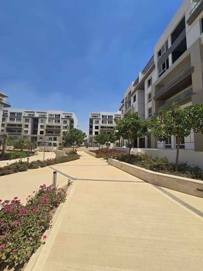 للبيع باقل سعر شقه بجاردن خاص 191م في هايد بارك التجمع الخامس-Prime location (direct on pool and open view ) جاهزه للمعاينه