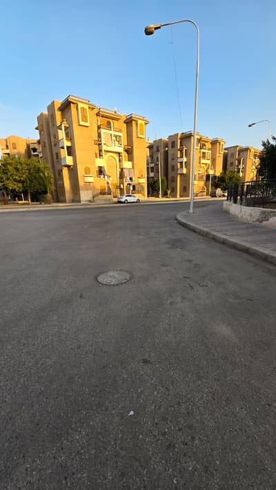 شقة للبيع 63م في العبور – إسكان الشباب (مستقبل) | 2 غرف | جاهزة للسكن مفروشة