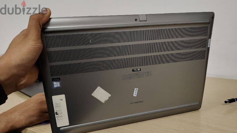 Dell precision 7750 3