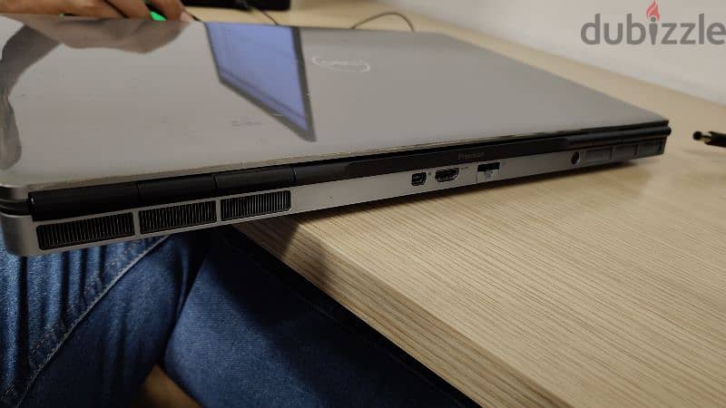 Dell precision 7750 4