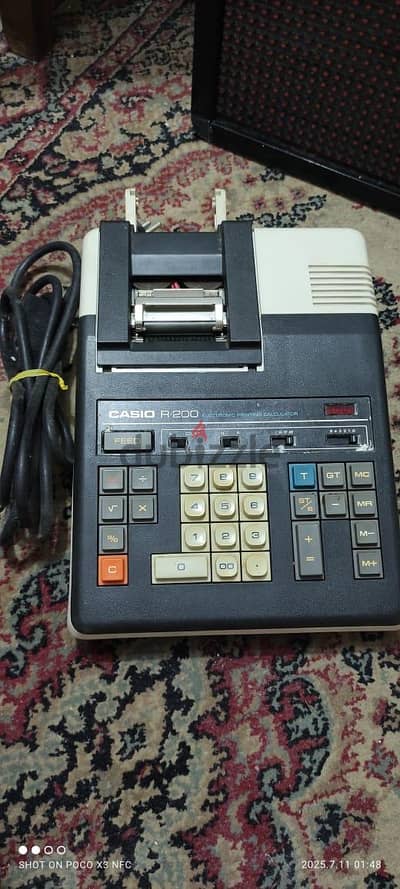 آلة حاسبة طباعه