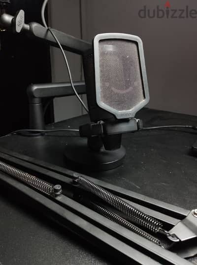 مايك احترافي FIFINE Ampligame A6V RGB - بحالة الزيرو (للبيع)