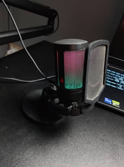 مايك احترافي FIFINE Ampligame A6V RGB - بحالة الزيرو (للبيع)