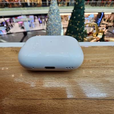 بوكس شحن فقط Airpods pro 2 جيل تاني استعمال ايام بدون خدش