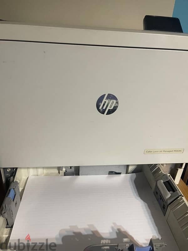 HP peinter laser color M553m 3