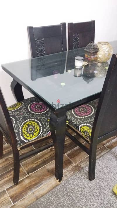 سفرة ٦ كراسي ونيش للبيع