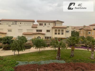 اقل سعر متاح في هايد بارك تاون هاوس كلاسيك استلام فوري 215 م باقل مقدم و بالتقسيط فيو لاند سكيب  في التجمع الخامس Hyde park new cairo fifth settlement