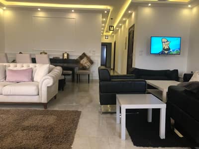 للإيجار – شقة مفروشة بالكامل في جنوب الأكاديمية ب