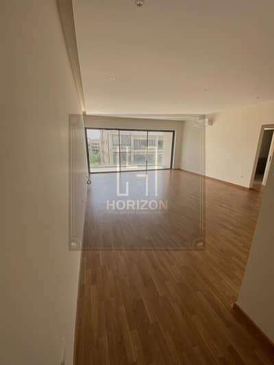 شقه للايجار نصف مفروش 2نوم فى كمبوند ليك فيو ريزيدنس  Apartment for Rent in Lake View Residence