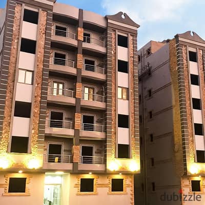 شقة نصف تشطيب   للبيع في سرايات القطامية – القطامية الجديدة  استلام فوري | 150 م² | 3 غرف نوم | نصف تشطيب  جاهزة للمعاينة | 150 م² | الدور الأول