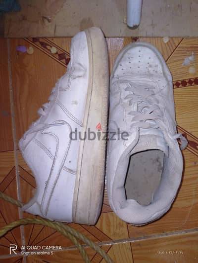 كوتش ابيض مقاس 43
