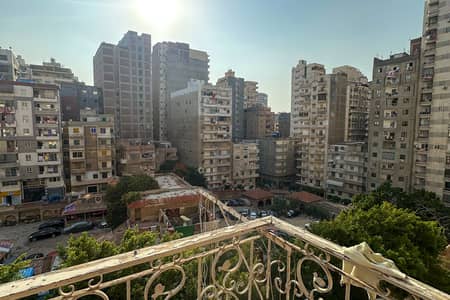شقة للبيع 130 م سيدى بشر (خطوات من البحر)