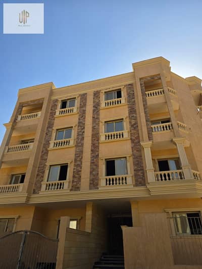 Apartment for sale in Bayt Al-Watan, the first neighborhood - Fifth Settlement, close to Al-Ahly Club and North Tass'in Street