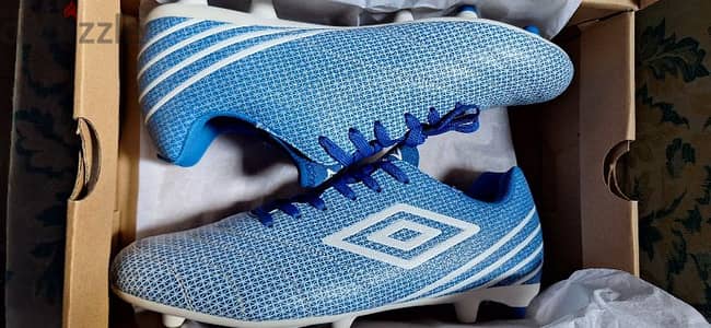 Football shoes Umbro toccare 4 professional shoes جزمة كورة