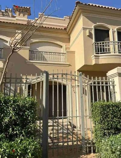 للبيع بالسعر القديم فيلا استلام فورى فى كمبوند الباتيو برايم لافيستا الشروق داخل مربع الوزراء