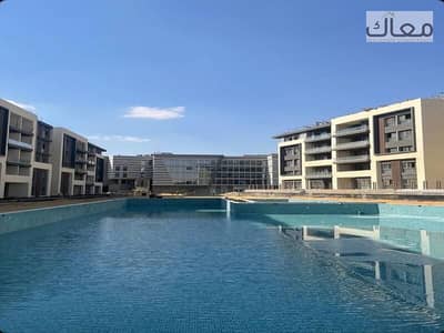 شقة فيو لاند سكيب قسط علي 10 سنين في كمبوند ازاد